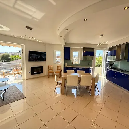 Sunny Home Private Jacuzzi Hydromassage, Fireplace, Acropolis & Lycabettus View, Underground Parking, 300M Metro Peristeri-2