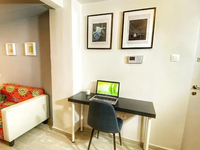 For A Genuine Athenian Homestay!