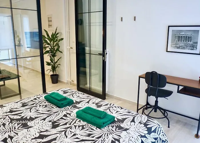 Industrial Style Studio In Athens